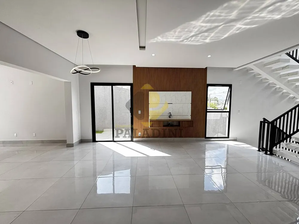 Casa, 3 quartos, 240 m² - Foto 2
