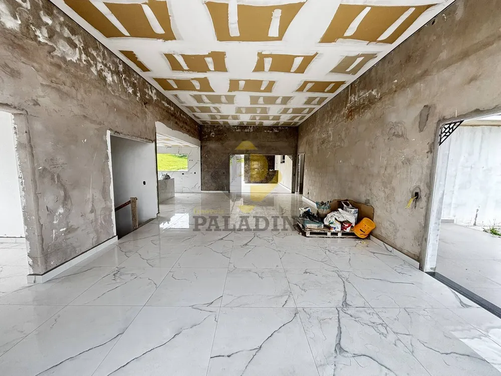 Casa, 4 quartos, 373 m² - Foto 1