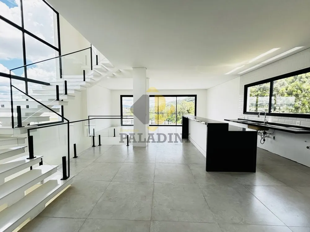 Casa, 4 quartos, 347 m² - Foto 1
