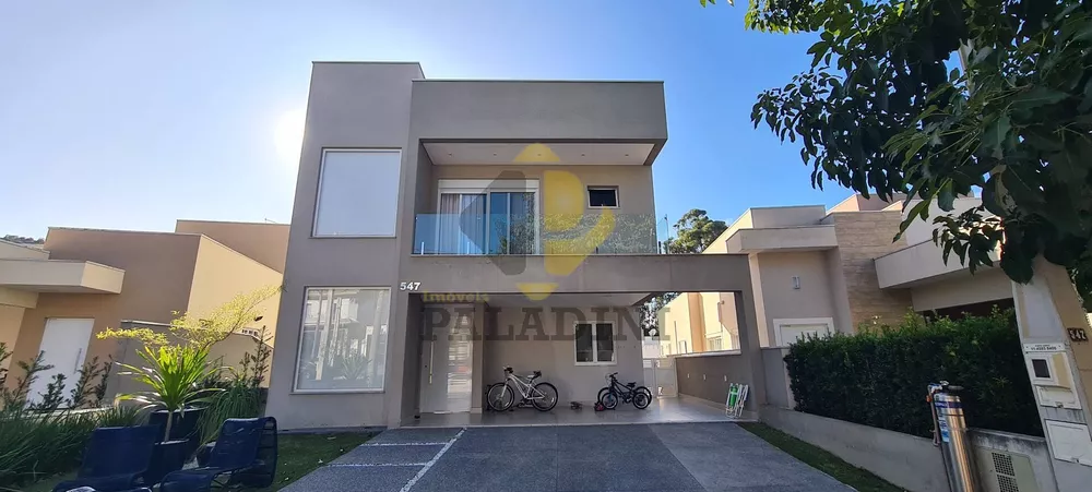 Casa de Condomínio à venda com 3 quartos, 340m² - Foto 2