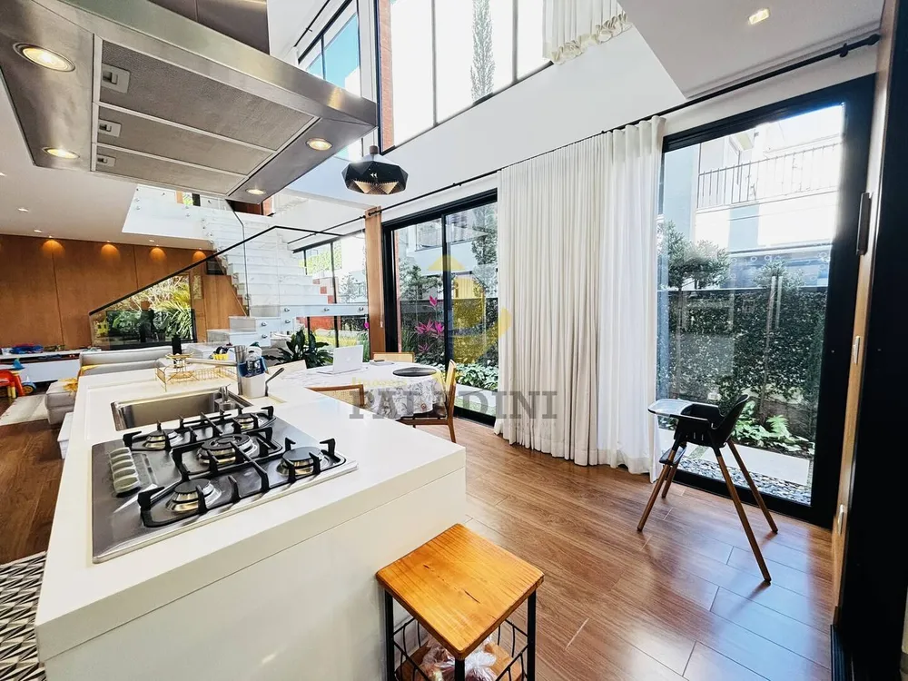 Casa, 3 quartos, 208 m² - Foto 4