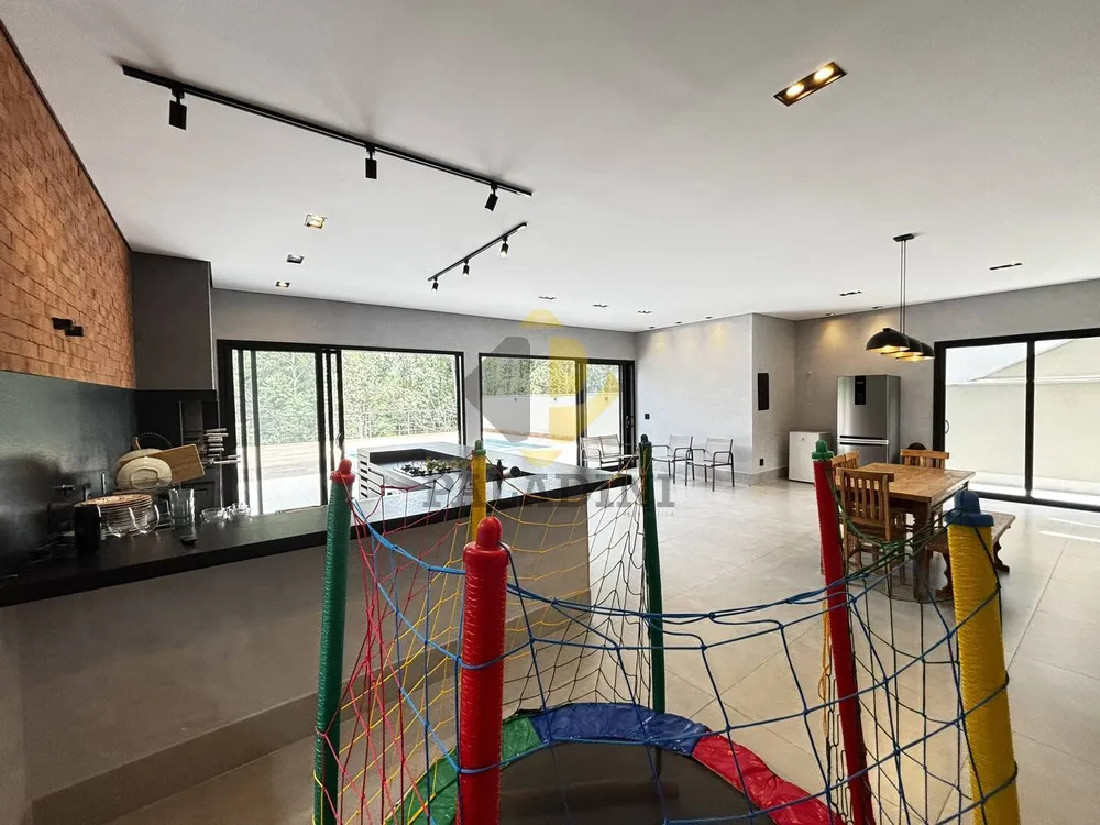 Casa, 3 quartos, 312 m² - Foto 2