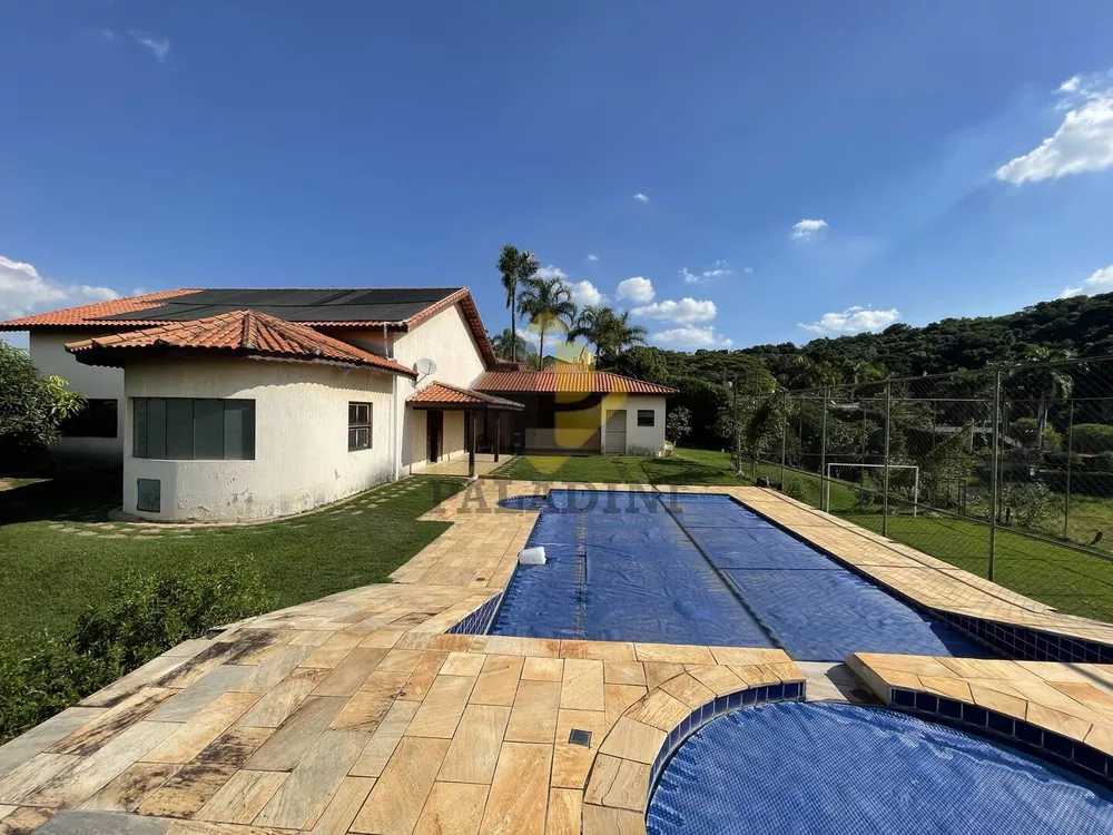 Casa de Condomínio à venda com 3 quartos, 300m² - Foto 3