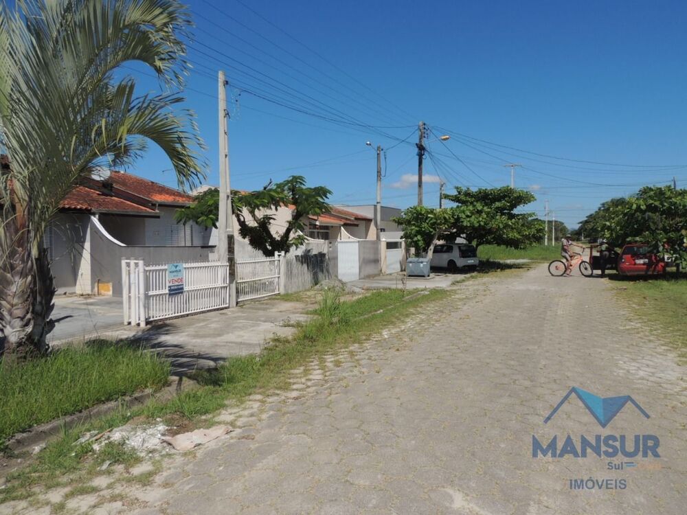 Casa à venda com 2 quartos, 59m² - Foto 4