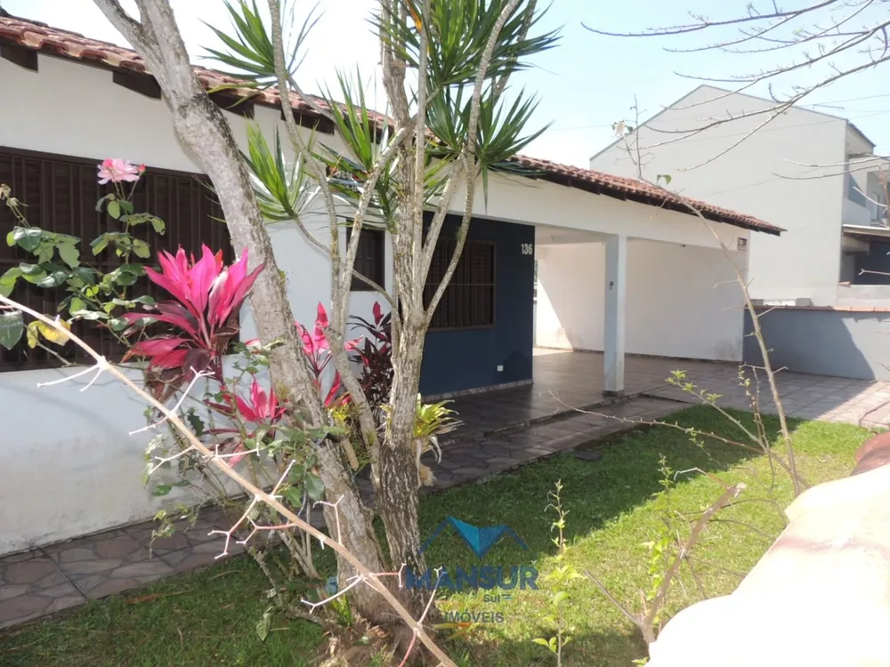 Casa, 4 quartos, 232 m² - Foto 1