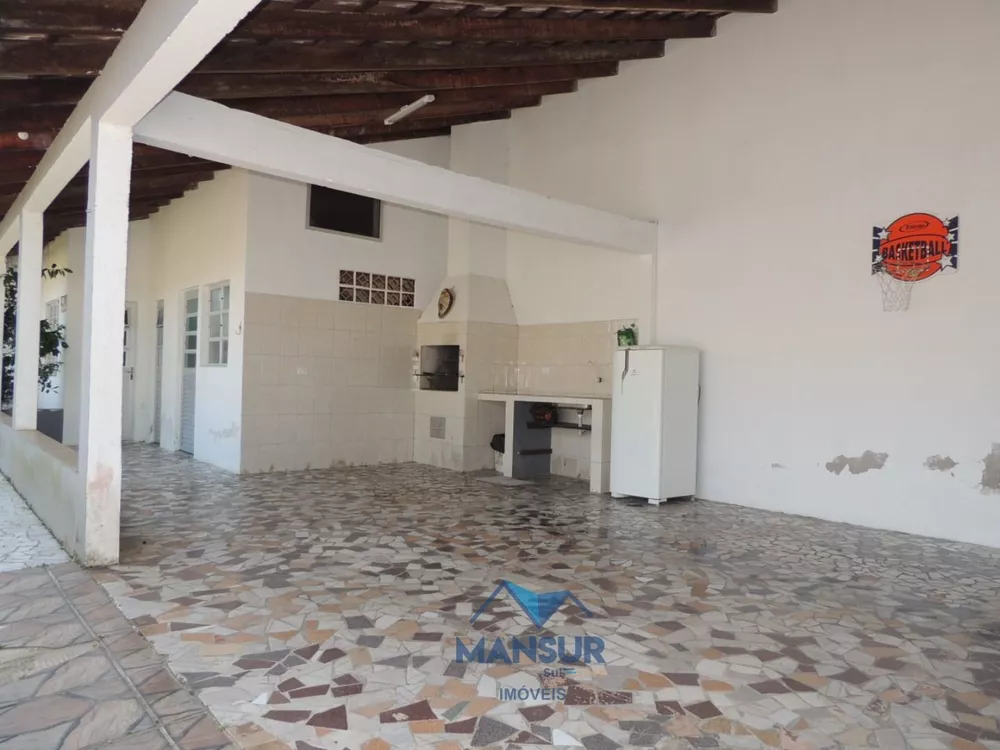 Casa, 4 quartos, 232 m² - Foto 2