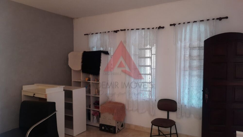 Casa à venda com 2 quartos, 175m² - Foto 4