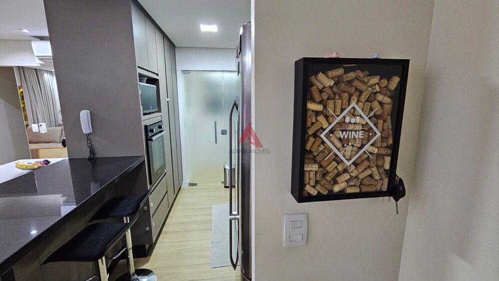 Apartamento à venda com 3 quartos, 91m² - Foto 2