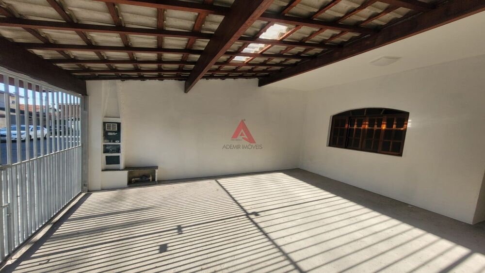 Casa à venda com 3 quartos, 202m² - Foto 7