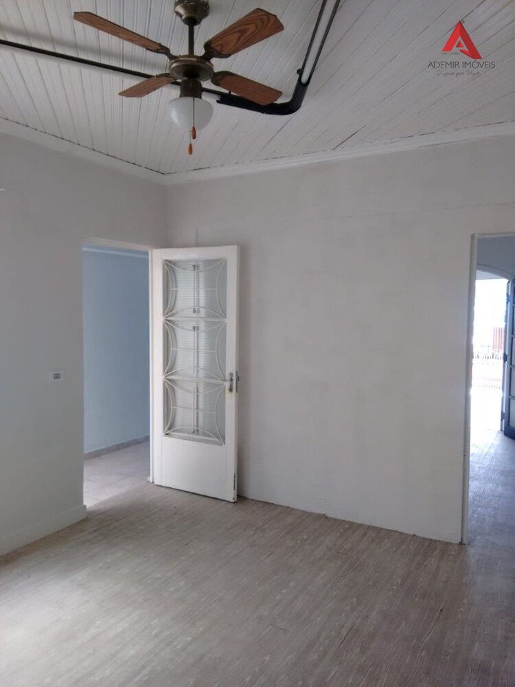 Casa à venda com 3 quartos, 120m² - Foto 11