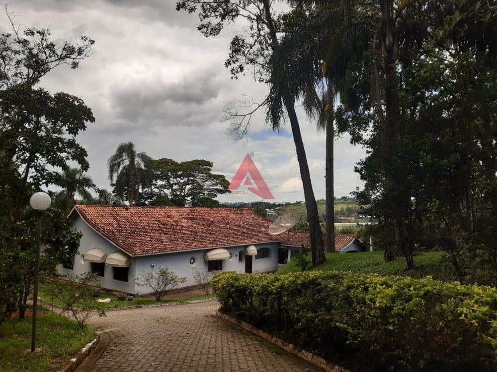 Chácara à venda com 4 quartos, 607m² - Foto 2