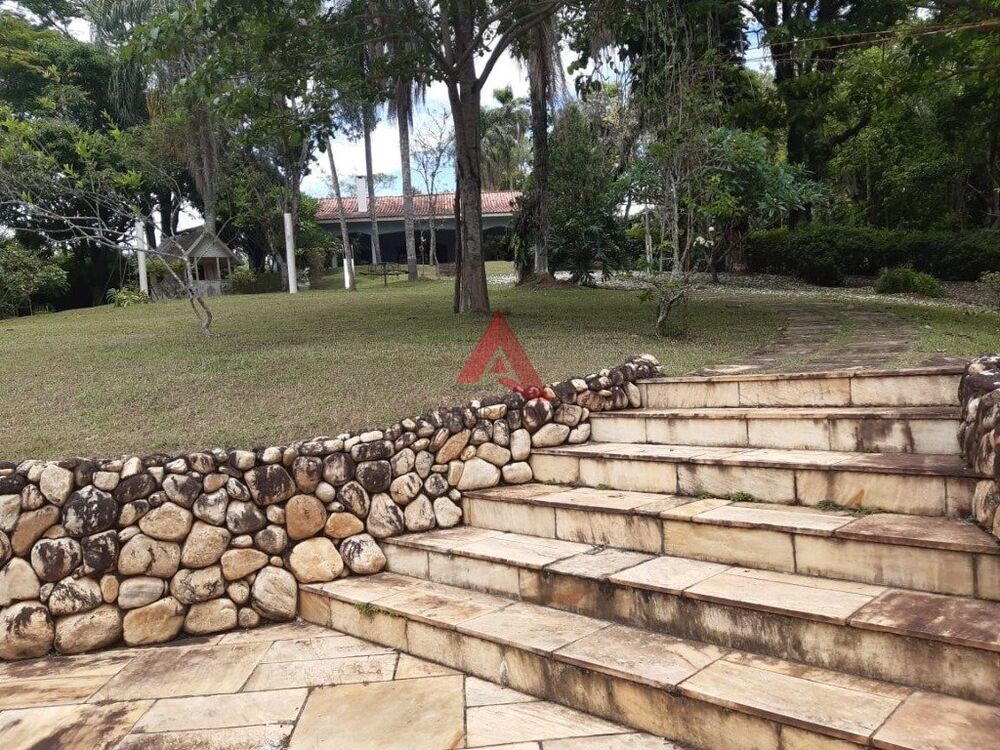 Chácara à venda com 4 quartos, 607m² - Foto 16