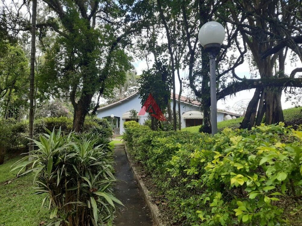 Chácara à venda com 4 quartos, 607m² - Foto 4