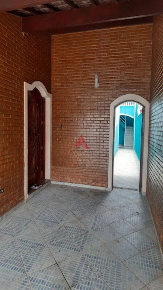 Casa à venda e aluguel com 3 quartos, 265m² - Foto 3