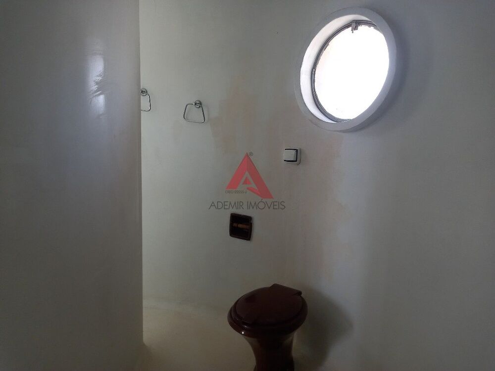 Casa à venda com 4 quartos, 300m² - Foto 24