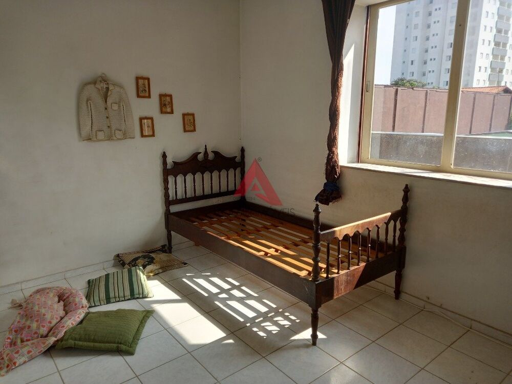 Casa à venda com 4 quartos, 300m² - Foto 25