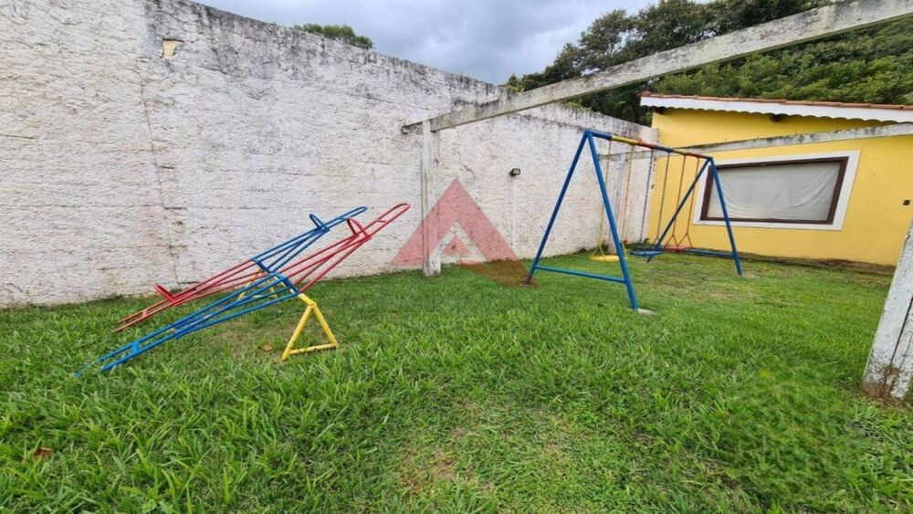 Chácara à venda com 5 quartos, 250m² - Foto 11