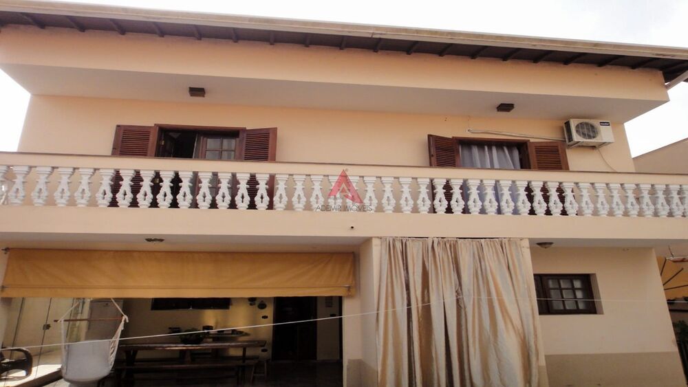 Casa, 6 quartos, 648 m² - Foto 1