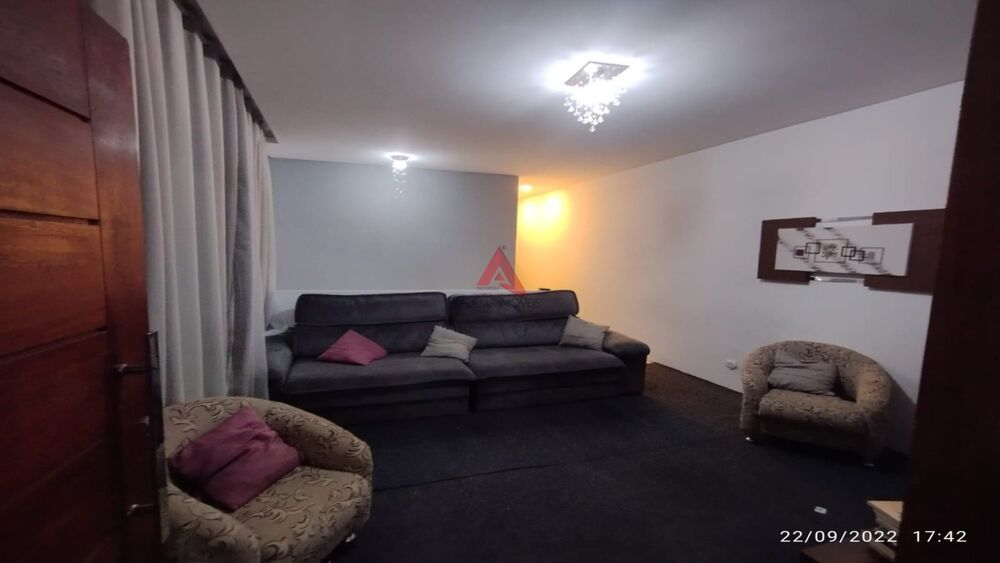 Casa à venda com 4 quartos, 210m² - Foto 3