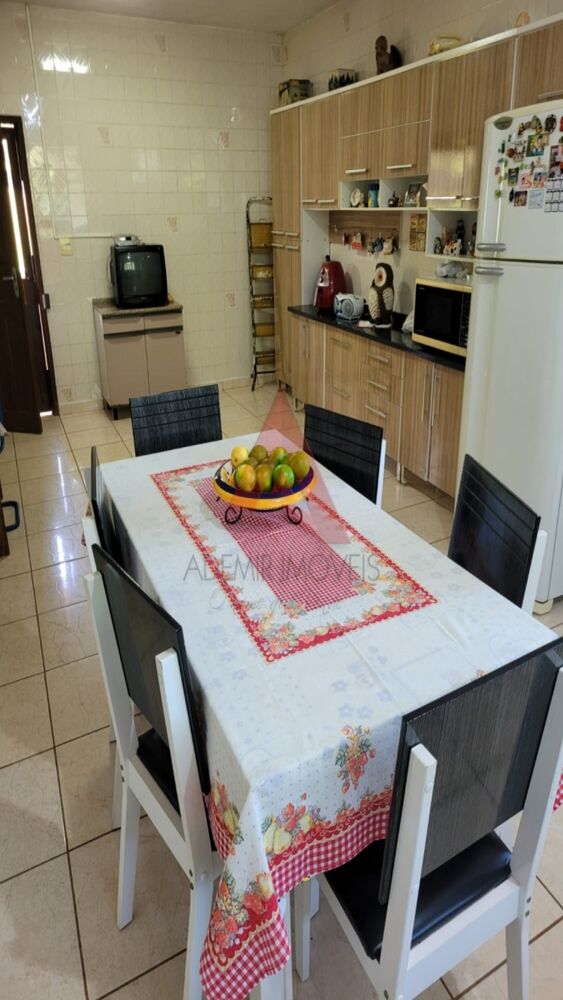 Chácara à venda com 3 quartos, 300m² - Foto 5