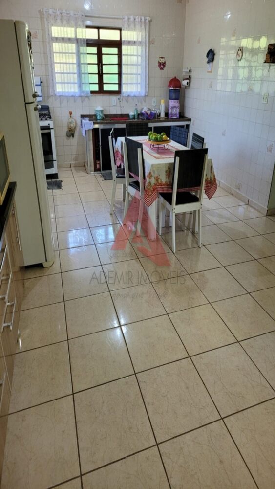 Chácara à venda com 3 quartos, 300m² - Foto 6