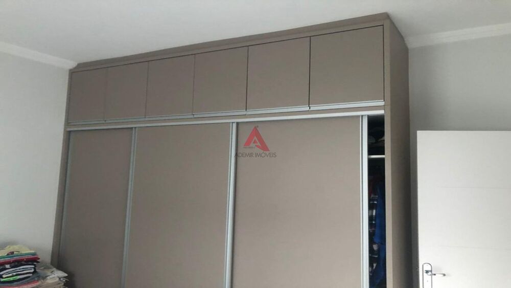Casa de Condomínio à venda com 3 quartos, 200m² - Foto 3