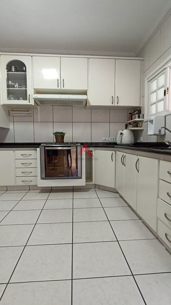 Casa de Condomínio à venda com 3 quartos, 237m² - Foto 13