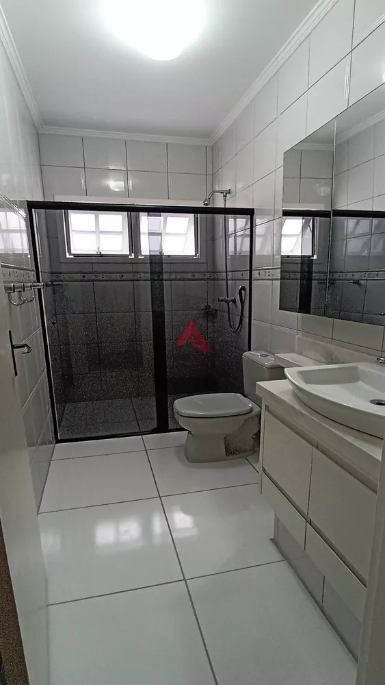 Casa de Condomínio à venda com 3 quartos, 237m² - Foto 18