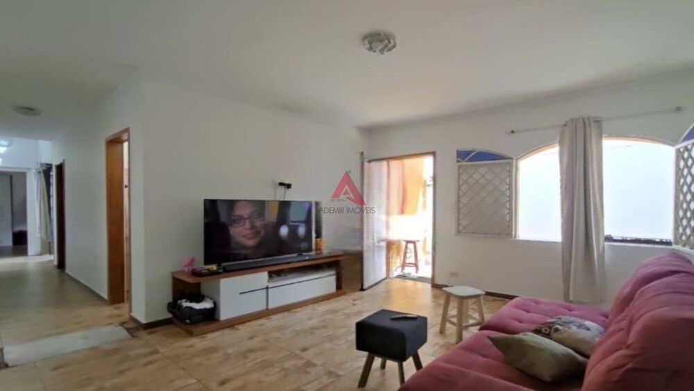 Casa, 3 quartos, 200 m² - Foto 2