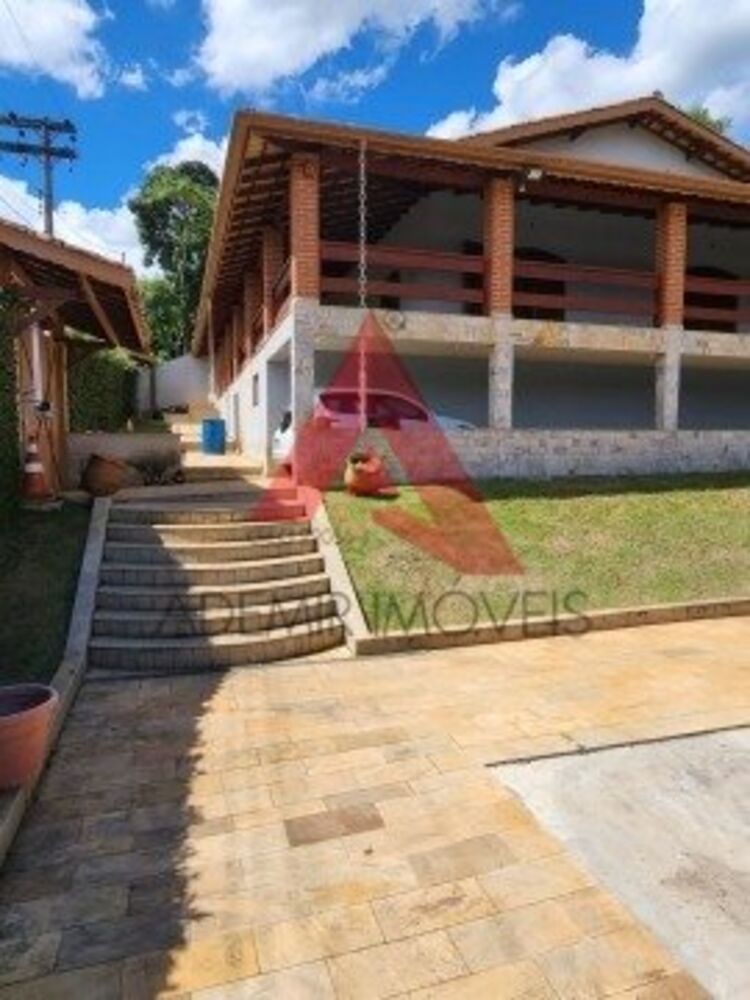 Chácara à venda com 3 quartos, 614m² - Foto 1