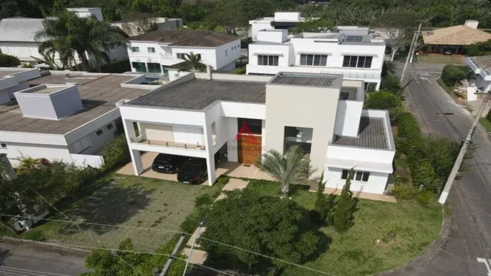 Casa de Condomínio à venda e aluguel com 4 quartos, 300m² - Foto 2