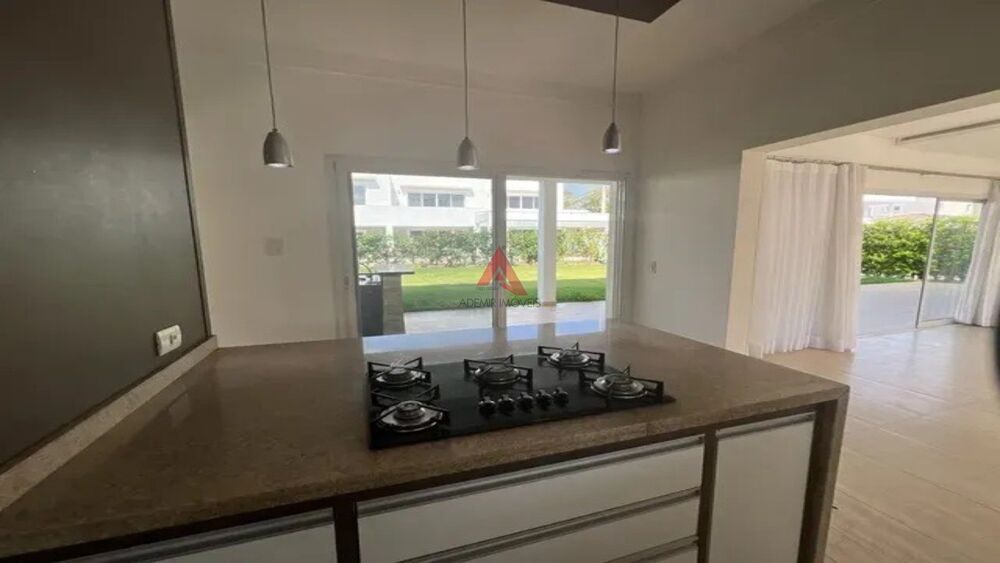 Casa de Condomínio à venda e aluguel com 4 quartos, 300m² - Foto 4