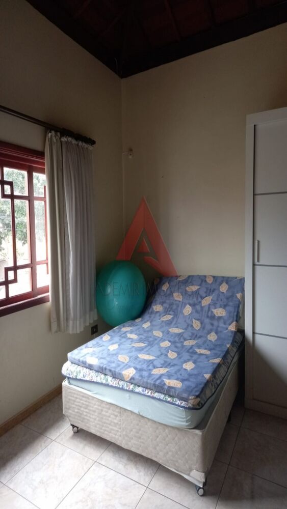 Casa, 3 quartos, 228 m² - Foto 3