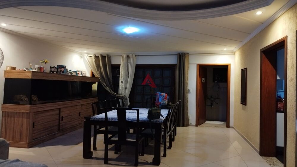 Casa à venda com 3 quartos, 240m² - Foto 19