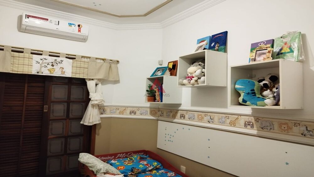 Casa à venda com 3 quartos, 240m² - Foto 6