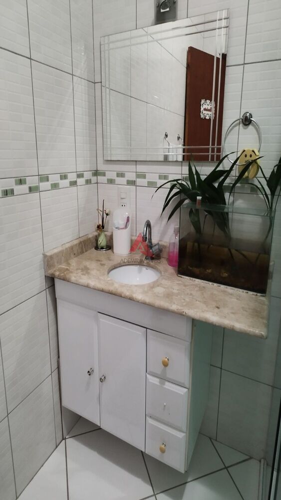 Casa à venda com 3 quartos, 240m² - Foto 8