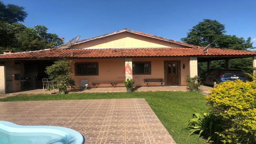 Chácara à venda com 5 quartos, 254m² - Foto 2