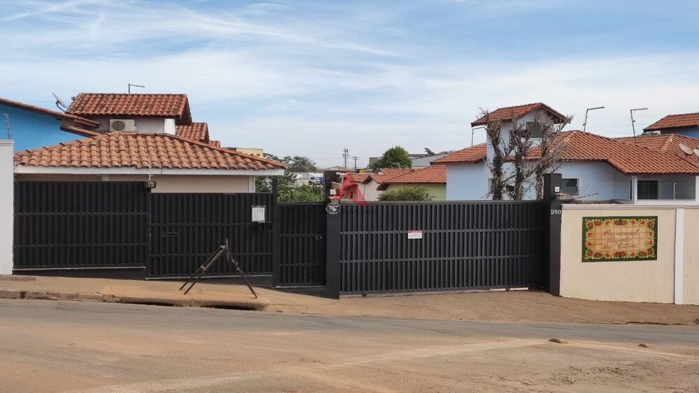 Casa de Condomínio à venda com 2 quartos, 108m² - Foto 1
