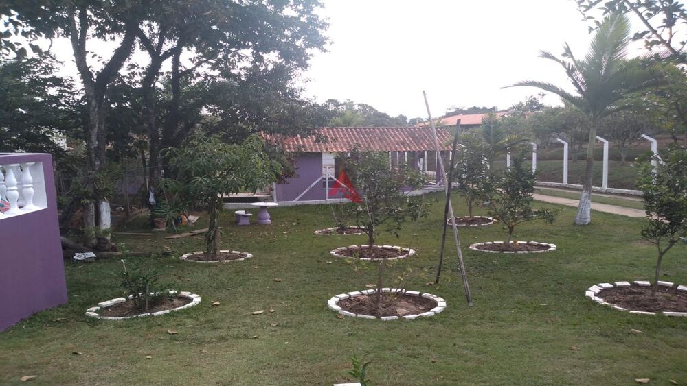Chácara à venda com 2 quartos, 255m² - Foto 9
