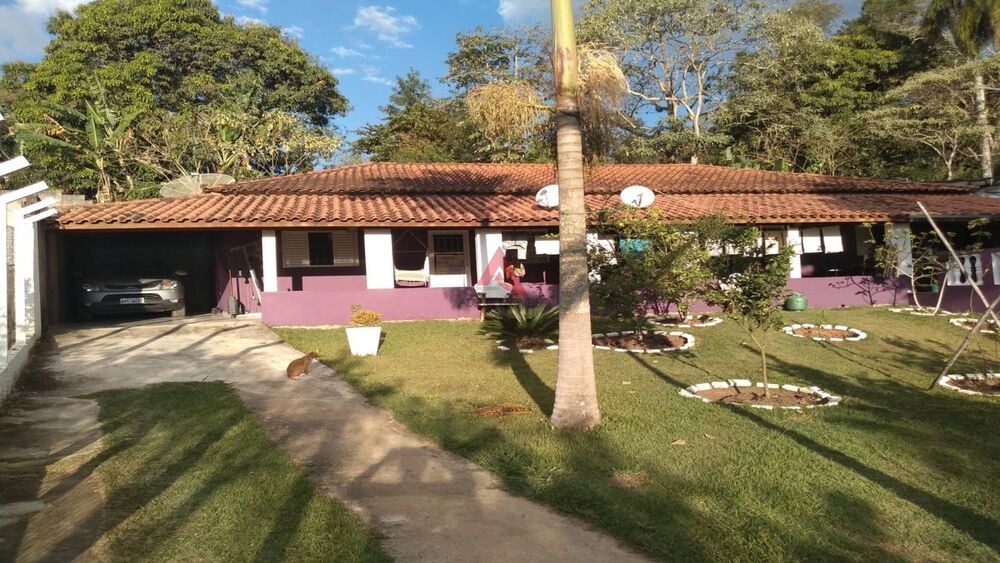 Chácara à venda com 2 quartos, 255m² - Foto 1