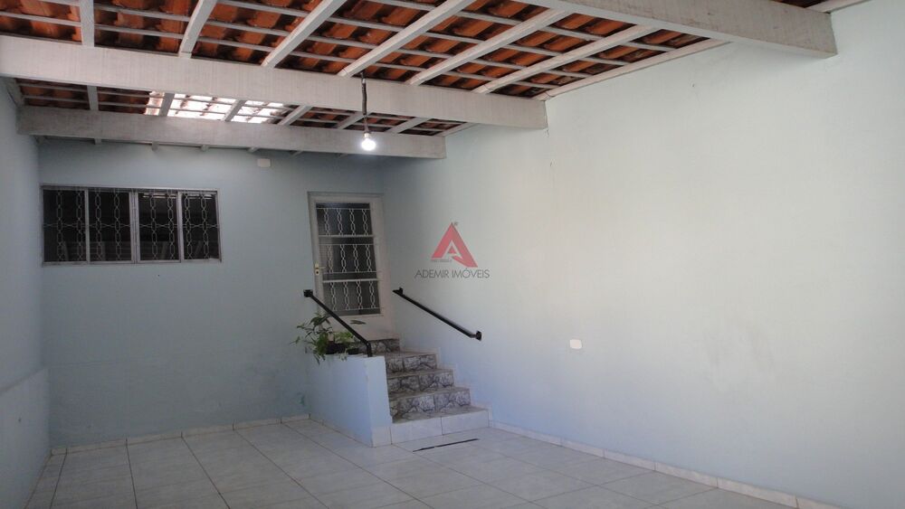 Casa à venda com 2 quartos, 122m² - Foto 2