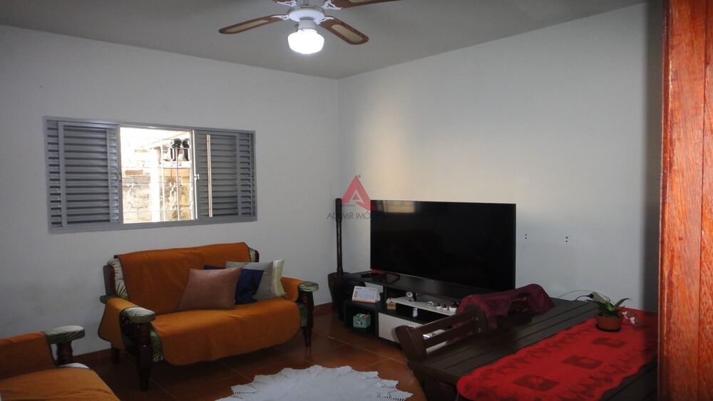 Casa à venda com 2 quartos, 122m² - Foto 5