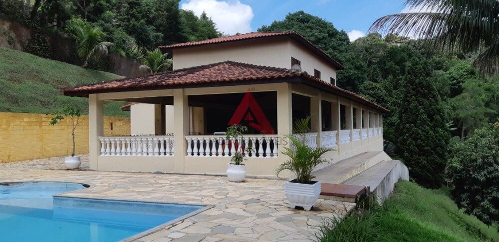 Casa de Condomínio à venda com 4 quartos, 384m² - Foto 2