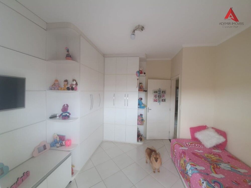 Casa à venda com 3 quartos, 256m² - Foto 7