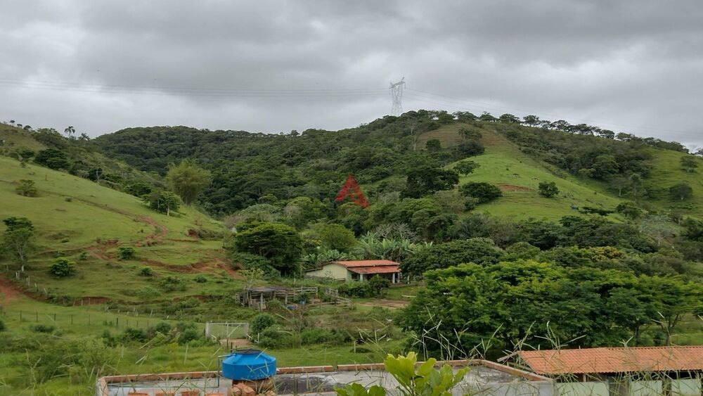 Sítio à venda com 2 quartos, 85m² - Foto 1