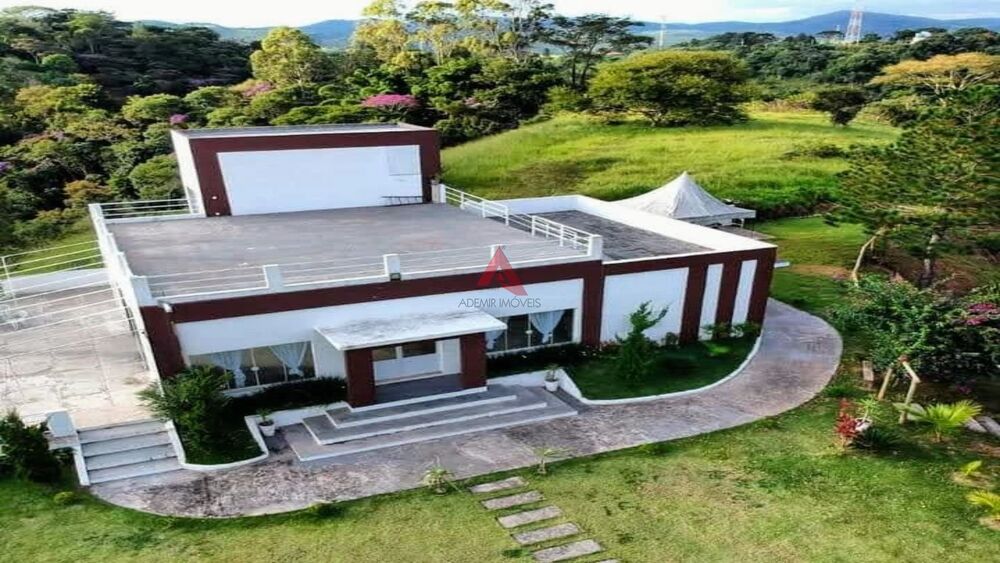 Chácara à venda com 2 quartos, 740m² - Foto 1