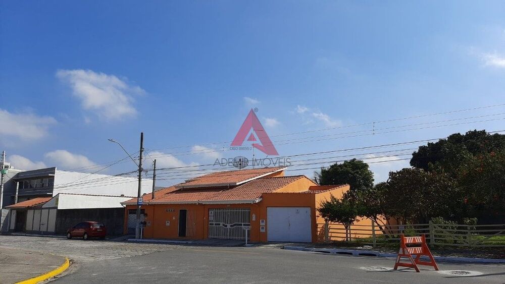 Casa, 4 quartos, 213 m² - Foto 1