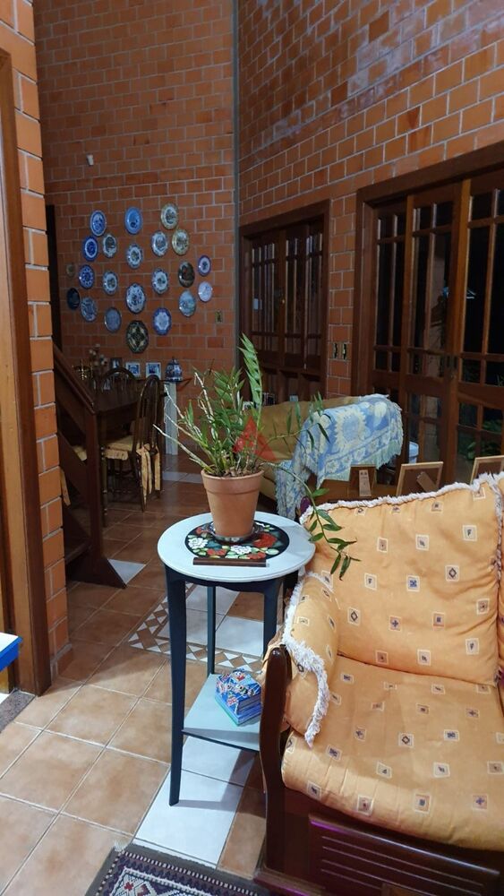 Chácara, 6 quartos, 3600 m² - Foto 1