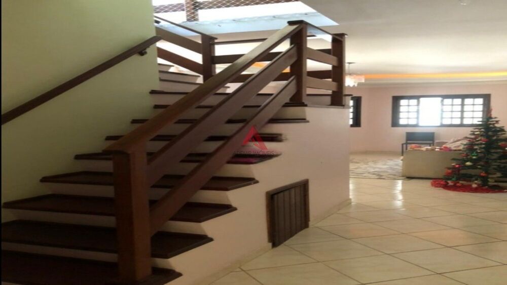 Casa, 4 quartos, 235 m² - Foto 4