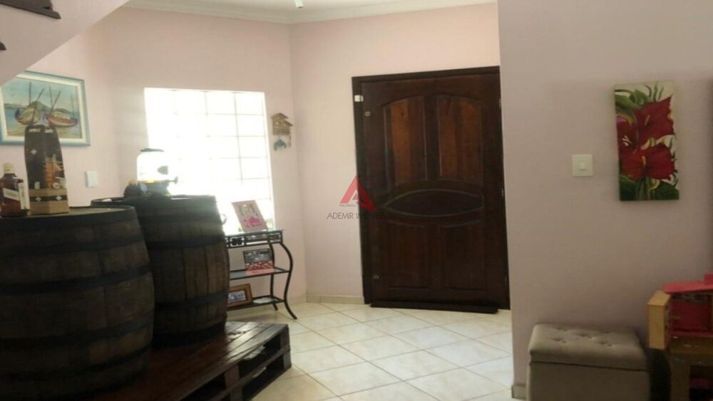 Casa, 4 quartos, 235 m² - Foto 2